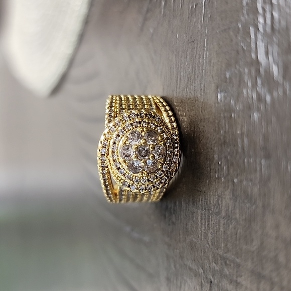 RING - Picture 5 of 5